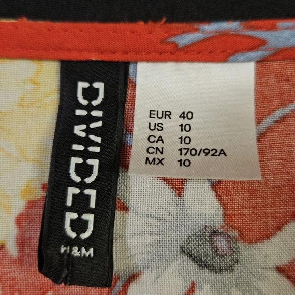 💵3/$20 Divided H&M Floral short-sleeved Crop Top Belly Shirt - Picture 13 of 13